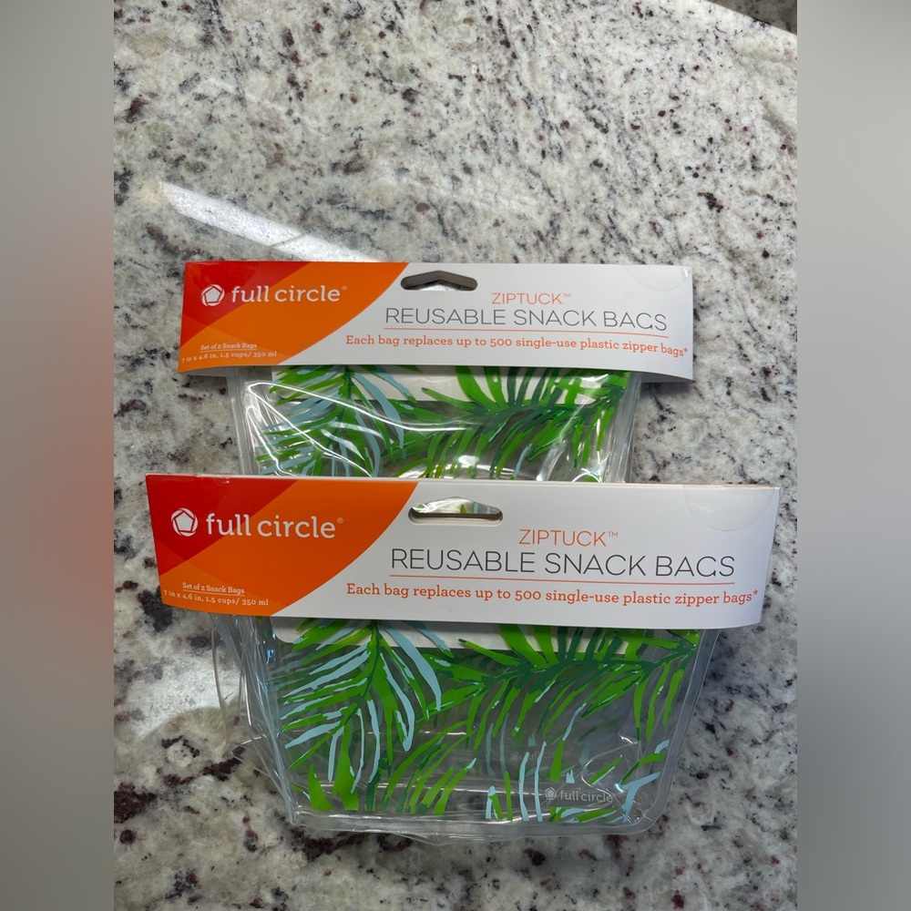 Ziptuck Eco-Friendly Reusable Snack Bags with Leaf Pattern NWT 2 Sets (4 bags)